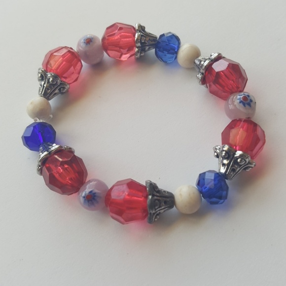 ❤️❤️💙💙💓💓 Girls Statement Bracelet 💙❤️❤️💓💓 - Picture 2 of 2